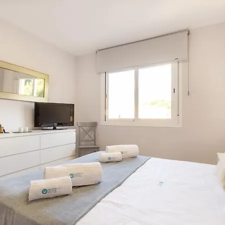Banus - Center - Spacious & Bright - 3br - 2ba - Views - Excellent Location - Heart Of Center - Walk Everywhere - Ideal For Families *